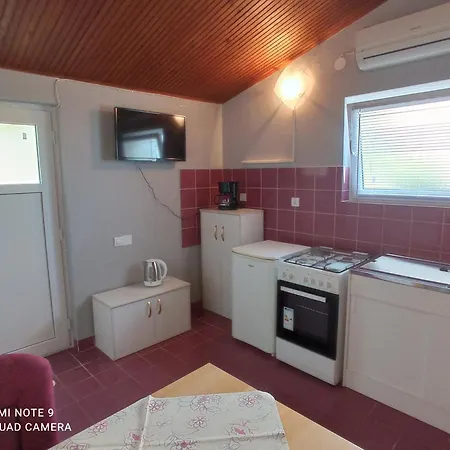 公寓 Studio Apartman Premantura *