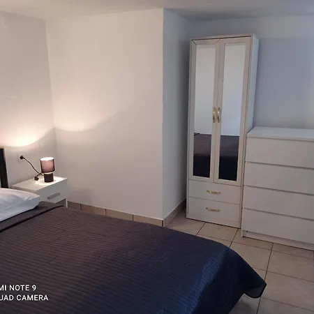 Studio Apartman Premantura * Premantura
